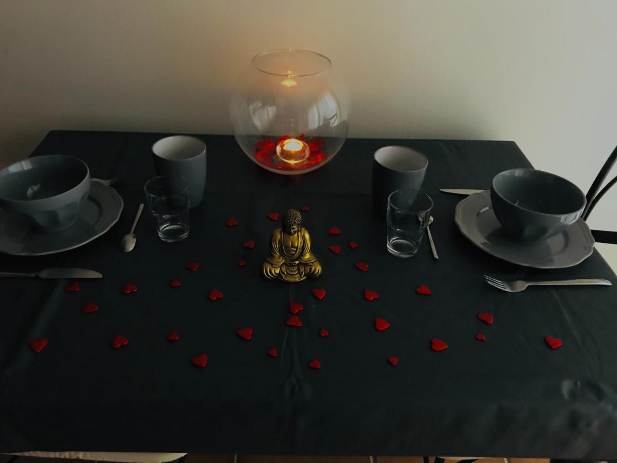 Eyguières Une Pause Douceur - Suite Orchidee מראה חיצוני תמונה